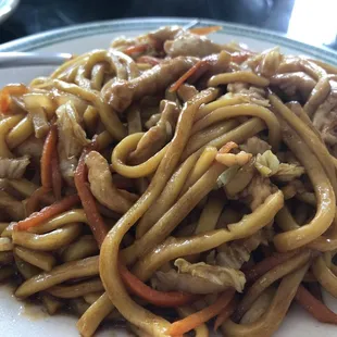 Chicken Lo Mein