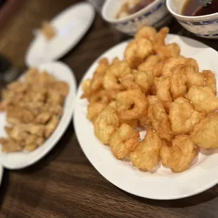Fried shrimp with Chili Sauce