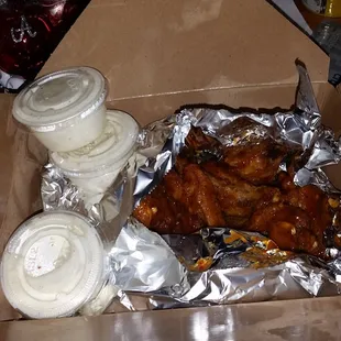 Hot wings and yummy Ranch