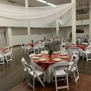 We Help design your wedding and rent everything from back drops, centerpieces, tents, heaters, catering and much more