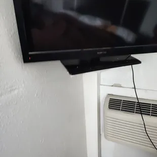 Tv broken bought to fall off the wall