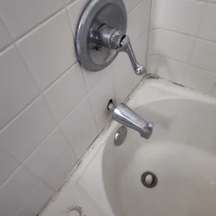 Disgusting I asked for refund they would not. so forced to stay hoping id make it that week following every rule because they literally act