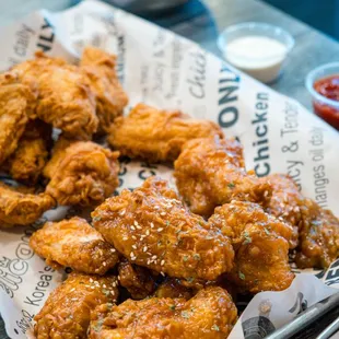 BANBAN (Half Signature Sauce and Half Unsauced Wings)