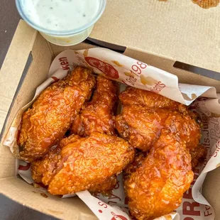 9PC SAUCED Crispy Wings with hot spicy sauce