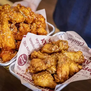 chicken wings and fried chicken, bbq chicken, fried chicken wings, food, fried chicken, poultry, chicken, chicken wings, bbq wings