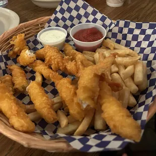 Fried prawns platter(toddler order it and ripped them all apart before I could get my pic!)