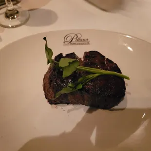 Medium rare filet mignon (cooked perfectly)