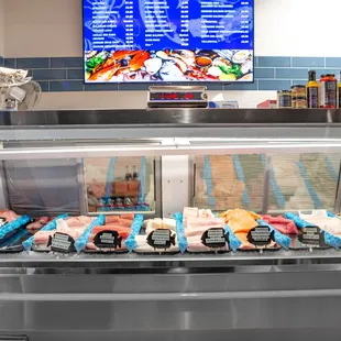 sushi and sashimi, interior