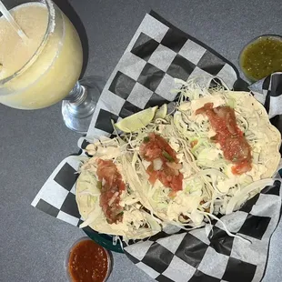 Pelon &apos;s Famous Fish Tacos