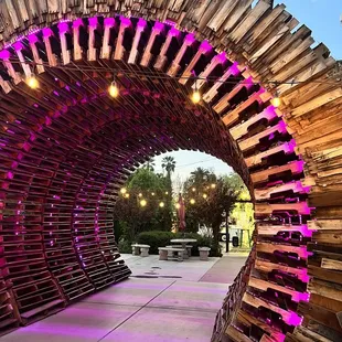 Pallet arch