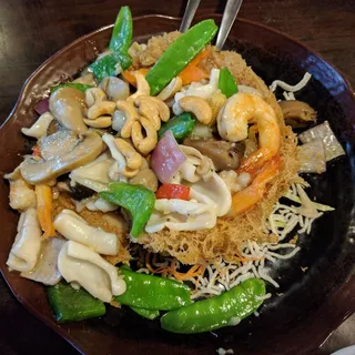 Buddhist Yam Pot with Seafood