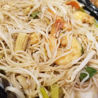 Penang Seafood Rice Noodles