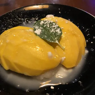 Mango sticky rice