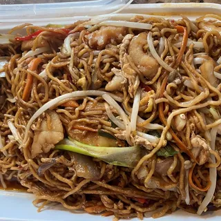 Seafood Lo Mein