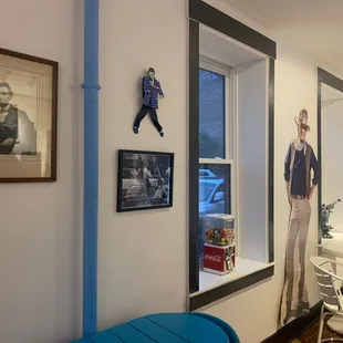 Photos and wall decoration