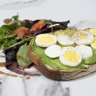 Free Range Avocado Toast

Avocado, hard boiled egg, salt and pepper