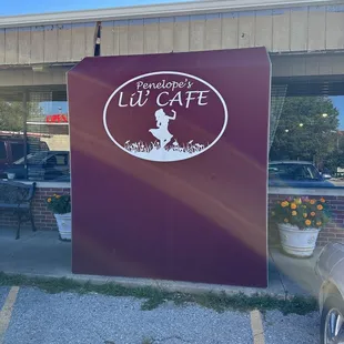 the outside of the restaurant