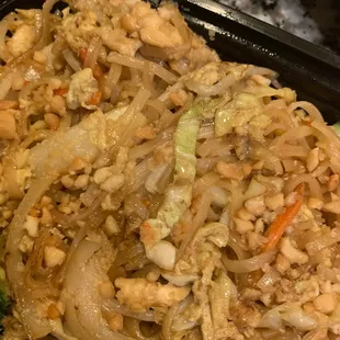 Pad Thai w/chicken.