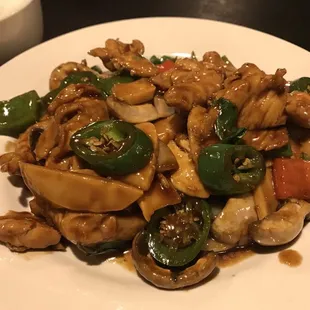 Spicy basil chicken