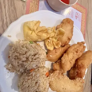 Sweet and sour chicken entree.