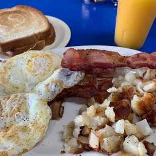 Classic breakfast at Penguin Cafe