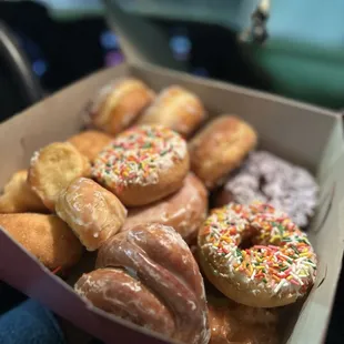 Good donuts, even better customer services. Shout out to Mr.LEE for bringing sweeter than all the donuts are!