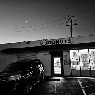Front entrance to Penguin Donuts