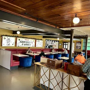 Walk-in view of dining area.