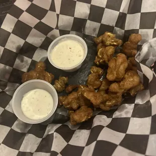 fried chicken wings, bbq wings, chicken, bbq chicken, chicken wings and fried chicken, chicken wings, poultry, fried chicken, food