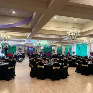 sushi and sashimi, interior