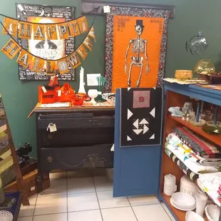 Quilts, vintage dishware