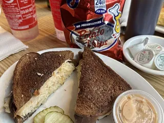 Brotherton's Family Restaurant