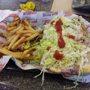 Pizza sub with lettuce