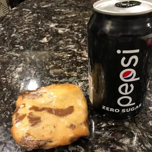 Small cookie, not good at all!!