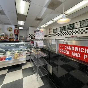 sushi and sashimi, interior