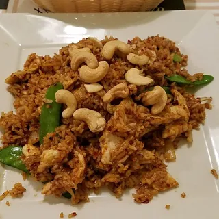Kow Pad Nam Prik Pow