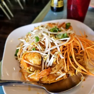 Shrimp pad thai!