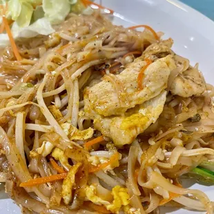 Chicken Pad Thai up close