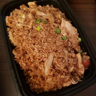 Thai Fried Rice || IG: @misspiggyeats