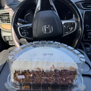Carrot cake (half) $11.50 (instagram: @issa.cheatday)