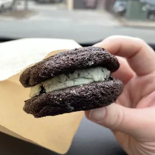 Mint chocolate sandwich