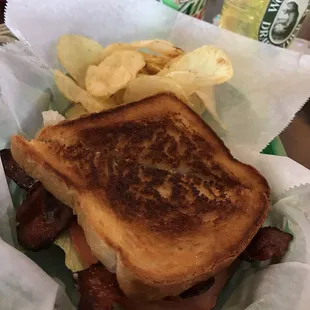 BLT with chips