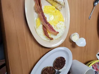 Weeze's Cafe