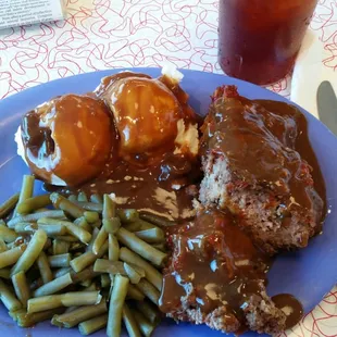 Meatloaf dinner... a dinner staple