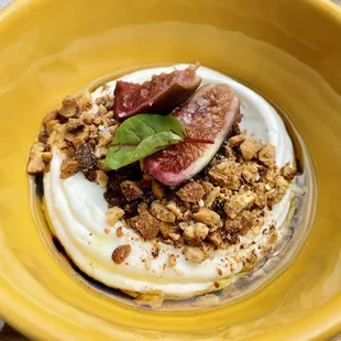 Whipped ricotta with figs
