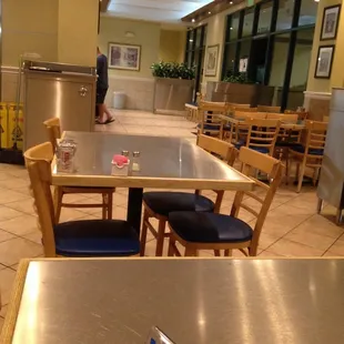 Been to Murrieta, Temecula and Lake Elsinore. This place in Lake Elsinore is by far the best. The original Peony is here!