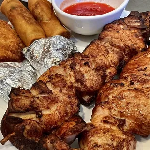 Starter with chicken skewers
