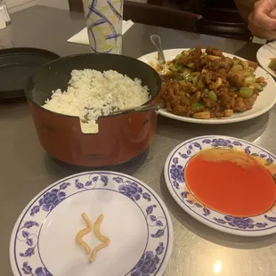 Steamed rice, finished up the crispy noodles with sweet &amp; sour sauce mixed with Chinese hot mustard.