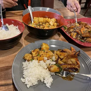 Maps tofu and garlic eggplant.  Mmmmm.