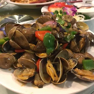 Thai Style Sauteed Clams